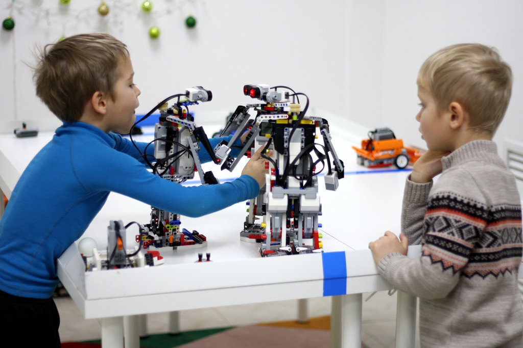 Робототехнические и программируемые конструкторы начального уровня ...