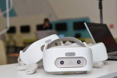 Мобильный класс VR с конструктором EV Toolbox