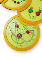 Тактильно-развивающая панель «Радостная гусеничка» Приоритет