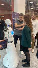 Человекоподобный робот FoR1