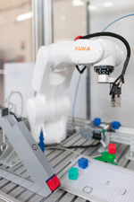 Учебная ячейка на базе робота KUKА KR4 (расширенная компектация)