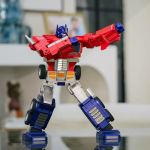 Робот трансформер Robosen Оптимус-Прайм (Optimus Prime Elite)