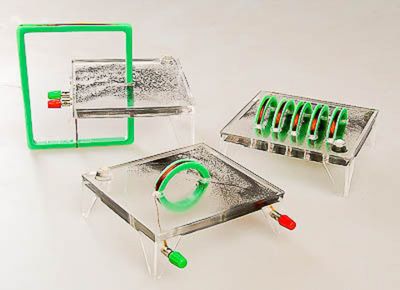 Набор для демонстрации спектров магнитного поля тока Строникум