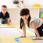 Коврик "Сложи тропинку" (12 элементов) Weplay KM1802