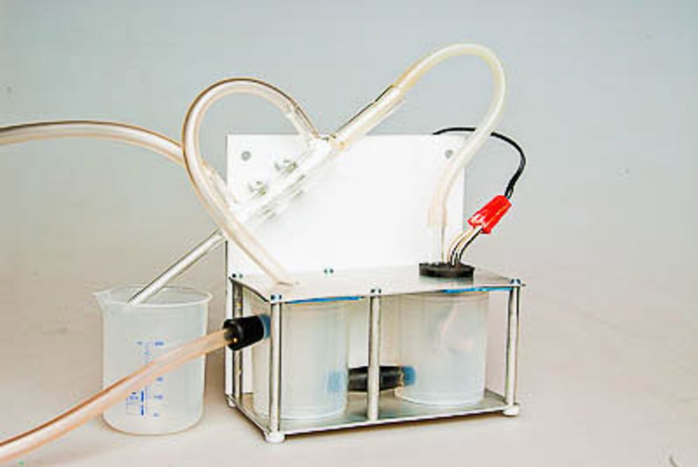 Аппарат для дистилляции воды (220 В) Строникум
