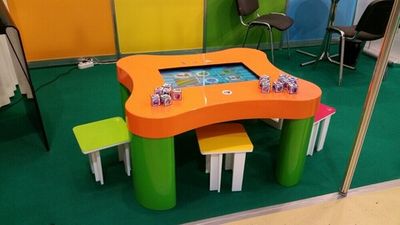Интерактивный детский стол CRAS CUBOS