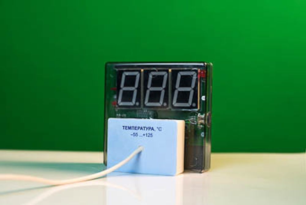 Датчик температуры с независимой индикацией (термометр демонстрационный) Строникум