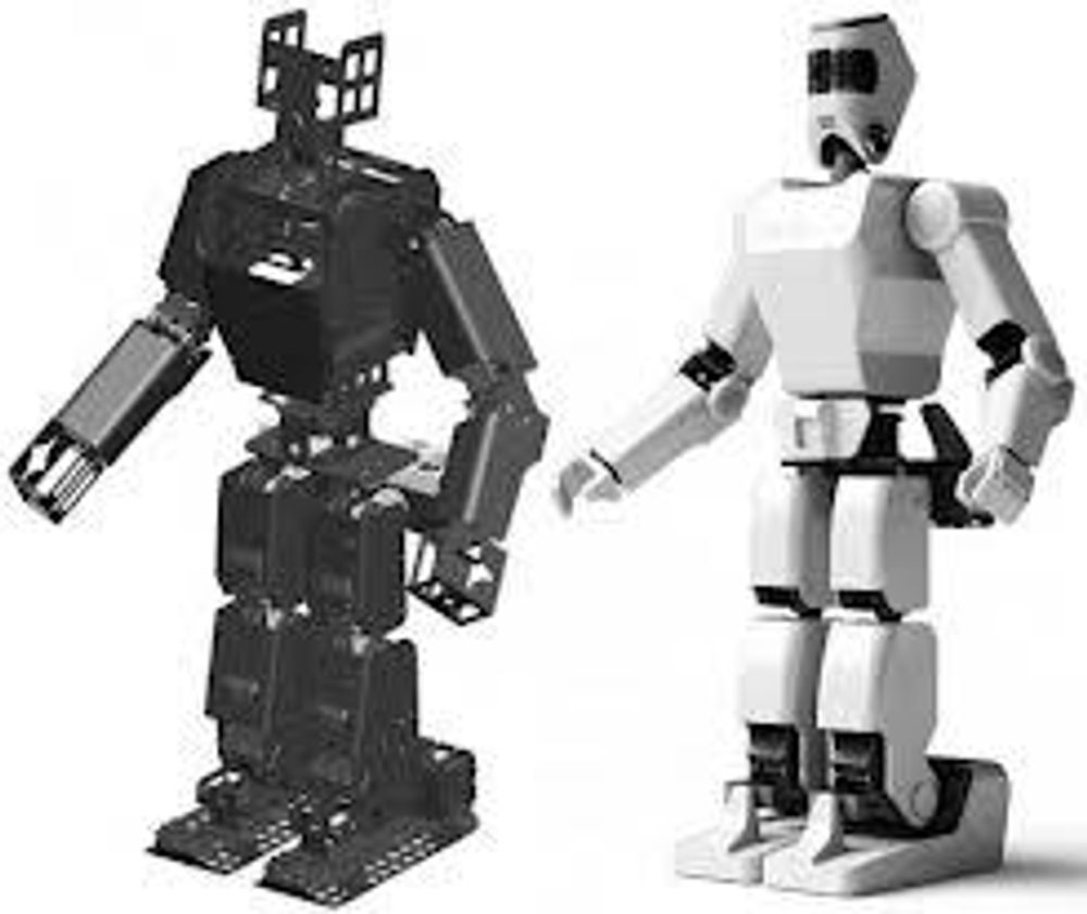 Робот андроид RQ-TITAN от Robobuilder